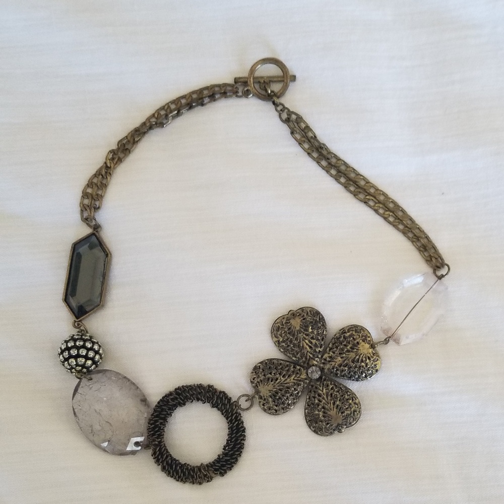 Kohls vera wag statement necklace